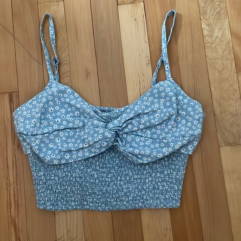 American Eagle blue crop top with white flowers